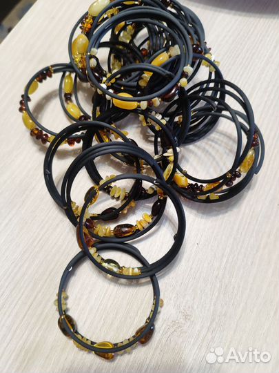 Янтарные украшения