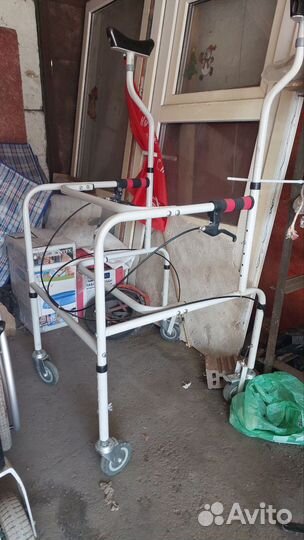 Ходунки медицинские с ручным тормозами новые