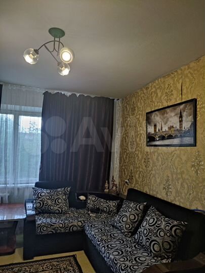 2-к. квартира, 54 м², 4/9 эт.