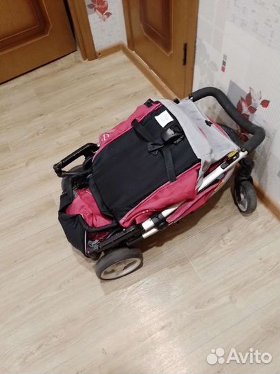 Коляска прогулочная для девочки
