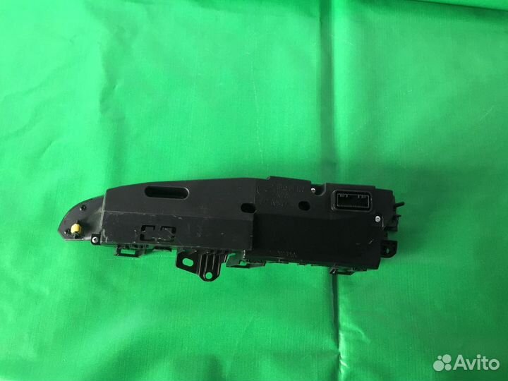 Информационный дисплей Мазда 3 2009-2013