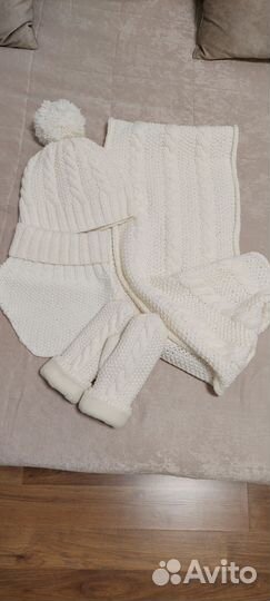 Комплект вязаный снуд, манишка, шапка, варежки