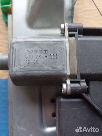 Стеклоподъемник задний левый Opel Astra J