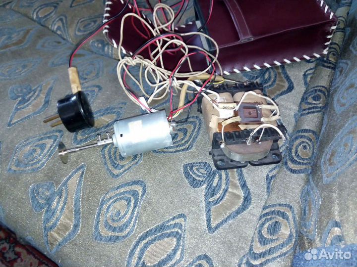 Двигатель с приводом для мелких работ