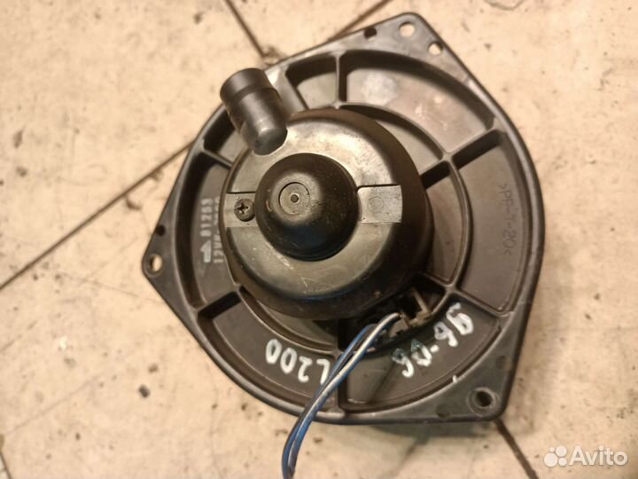Моторчик печки Mitsubishi L200