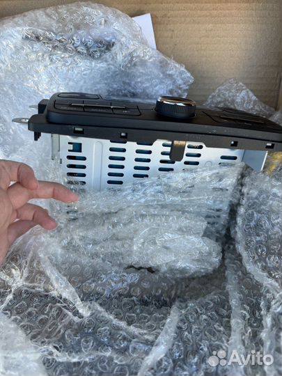 Штатная магнитола LADA x-ray