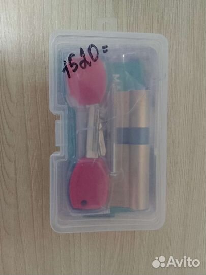 Замок дверной