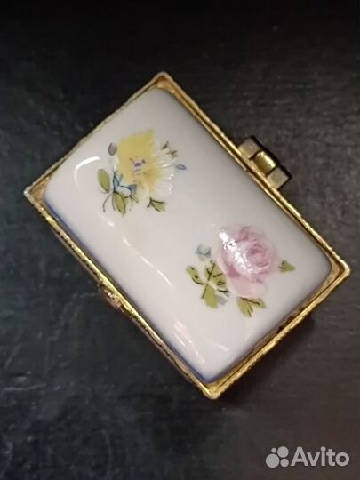 Фарфоровая шкатулка. Винтаж
