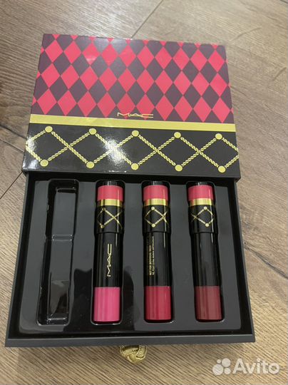 Набор косметики Mac