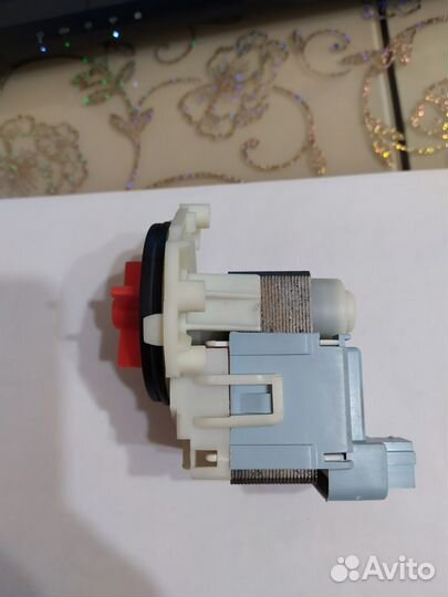 Водяной насос к посудомойке Hotpoint-Ariston