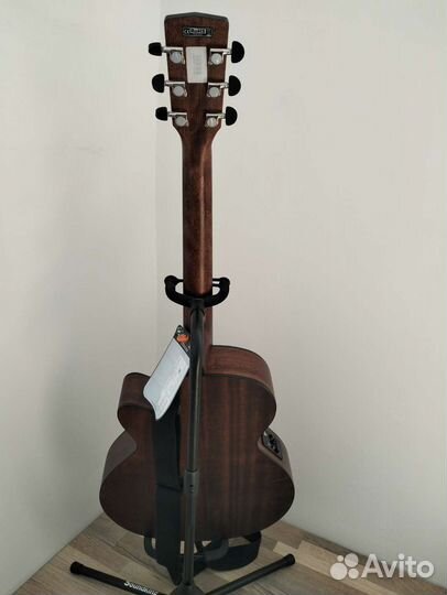 Электро-акустическая гитара Cort