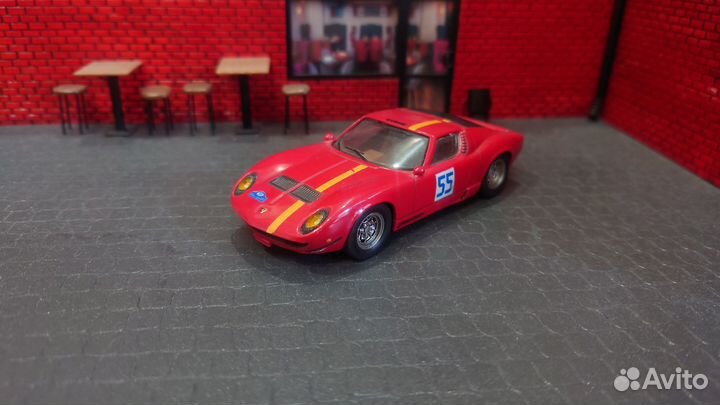 Lamborghini miura 1:43