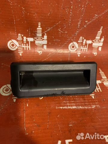 Volkswagen Polo Кнопка открывания багажника