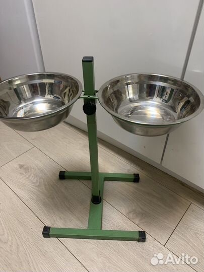 Подставка для корма животным