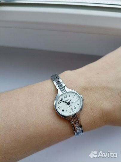 Часы СССР заря женские новые с биркой