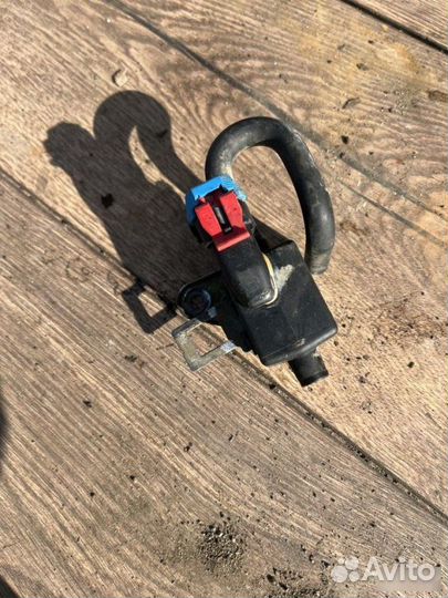 Электромагнитный клапан Opel Vectra 1.6