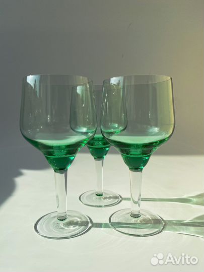 Александритовое (неодимое) стекло Фужеры