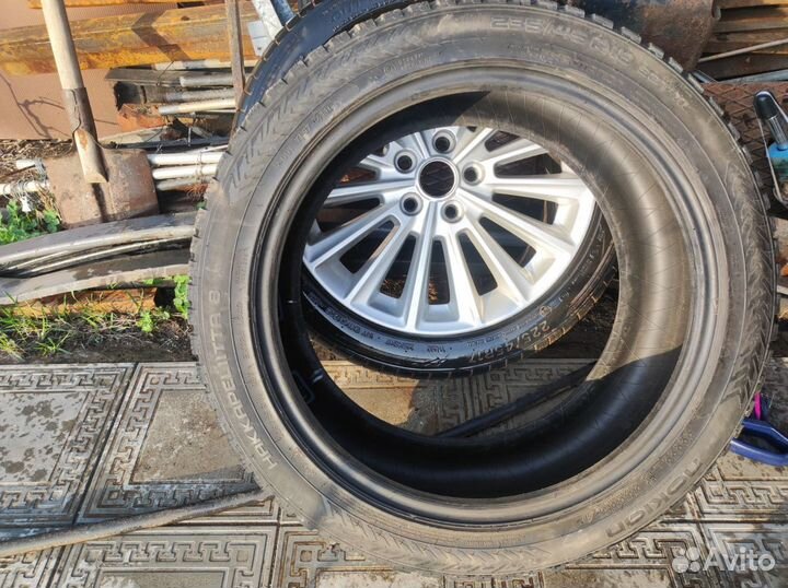 Nokian Tyres Hakkapeliitta 8 235/45 R18