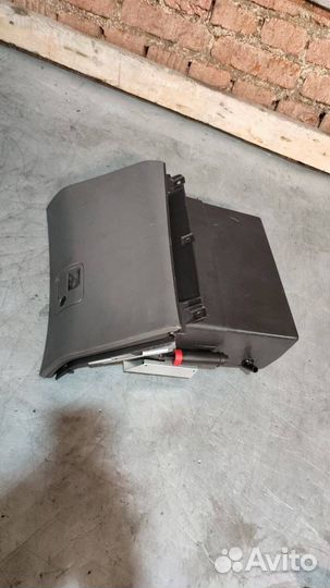 Бардачок Saab 9-5 2001