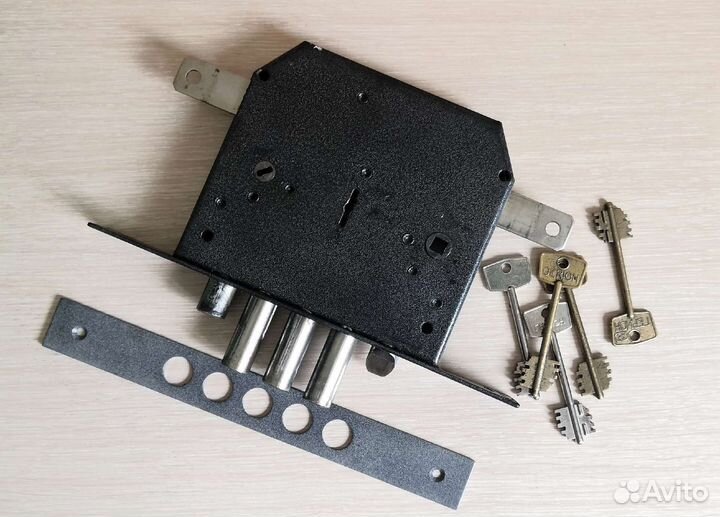 Замок врезной 