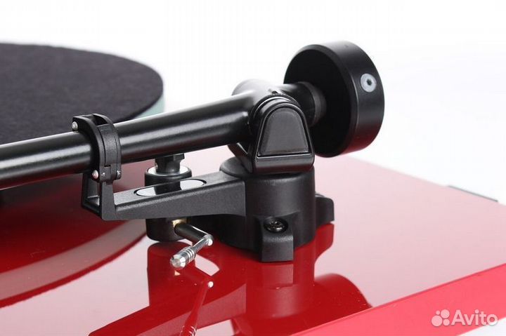 Проигрыватель винила rega Planar 2 Red