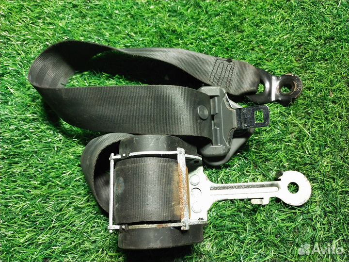 Ремень безопасности Renault Symbol I