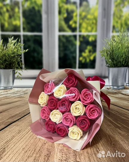 101 сладкая роза из шоколада,букет из роз, шоколад