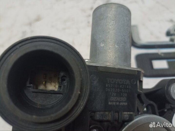 Стеклоподъемник передний правый Toyota Rav4