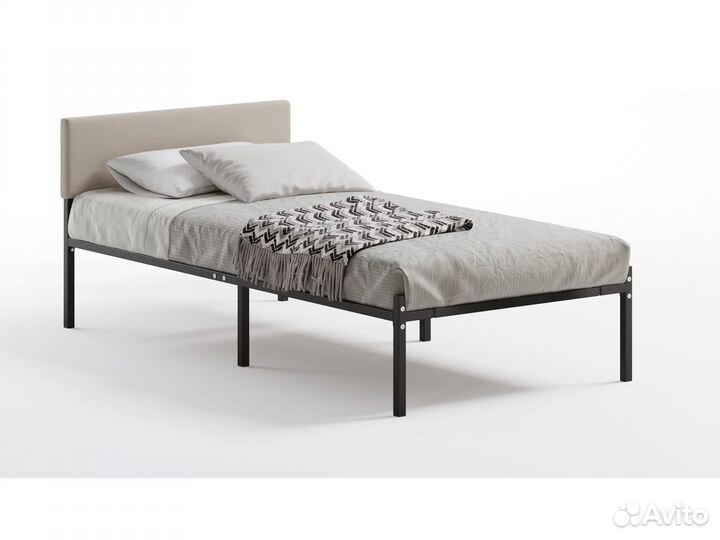 Кровать металлическая с мягкой спинкой