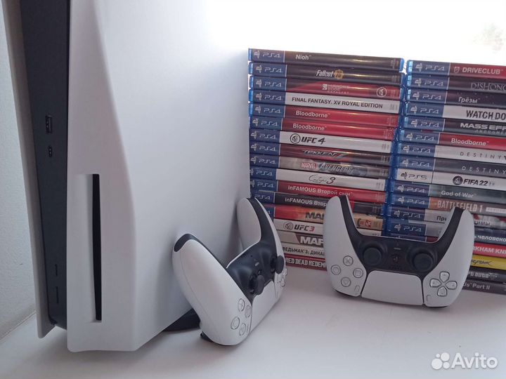 PlayStation 5 (Новая) 2 Джойстика I UFC I FIFA