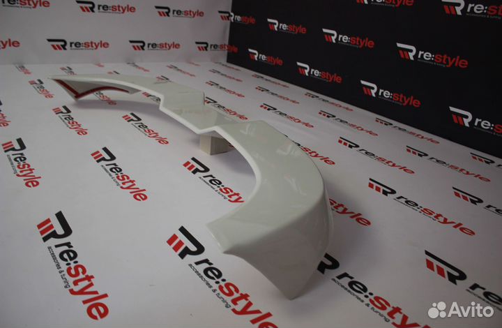 Накладка на спойлер Land Cruiser Prado 150 S1131