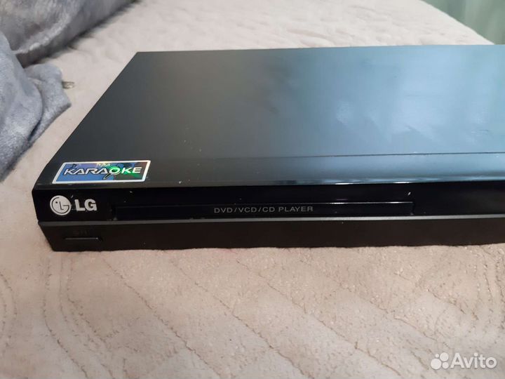 DVD плеер с караоке lg dgk777