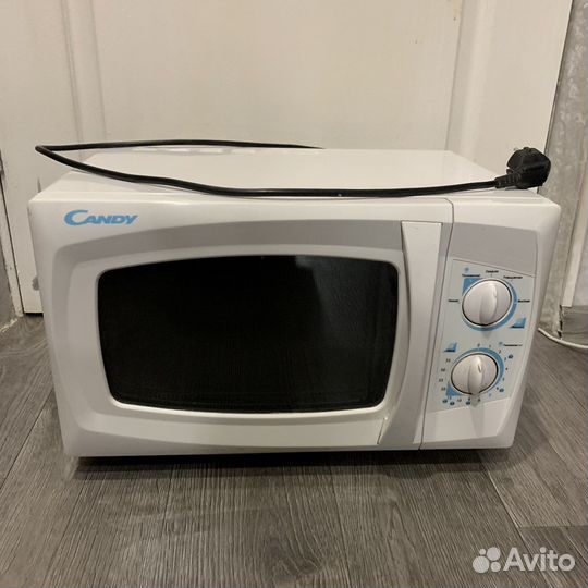 Микроволновая печь Candy cmw7017m белый