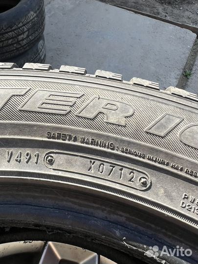 Dunlop SP Winter Ice 01 255/55 R18