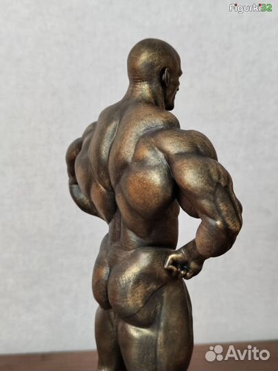 Статуэтки бодибилдеров