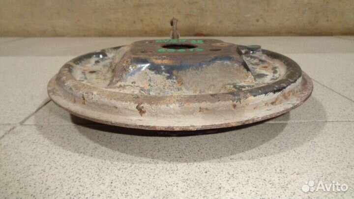 Щит опорный задний правый Chevrolet Aveo (T250)