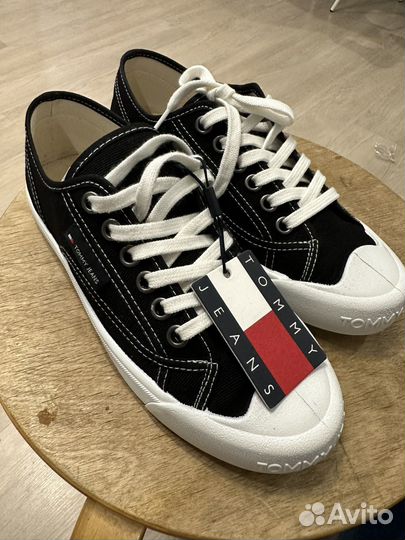 Tommy hilfiger кеды женские 38-39 размер