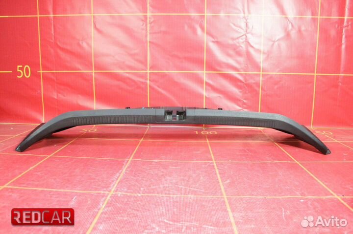 Обшивка задней панели багажника Toyota Camry XV70