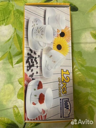 Набор чашек и блюдец