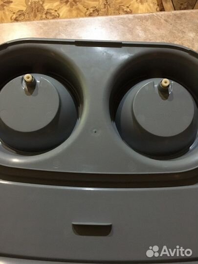 Поднос с мисками для кошек и собак