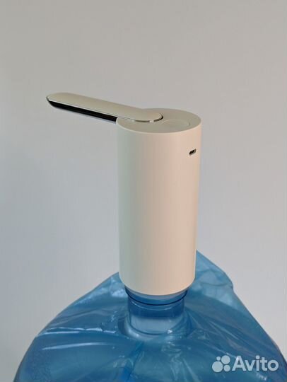 Помпа для воды аккумуляторная, со складным носиком