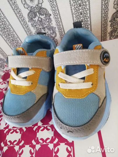 Кроссовки 24 размер (по стельке 12-13 см)