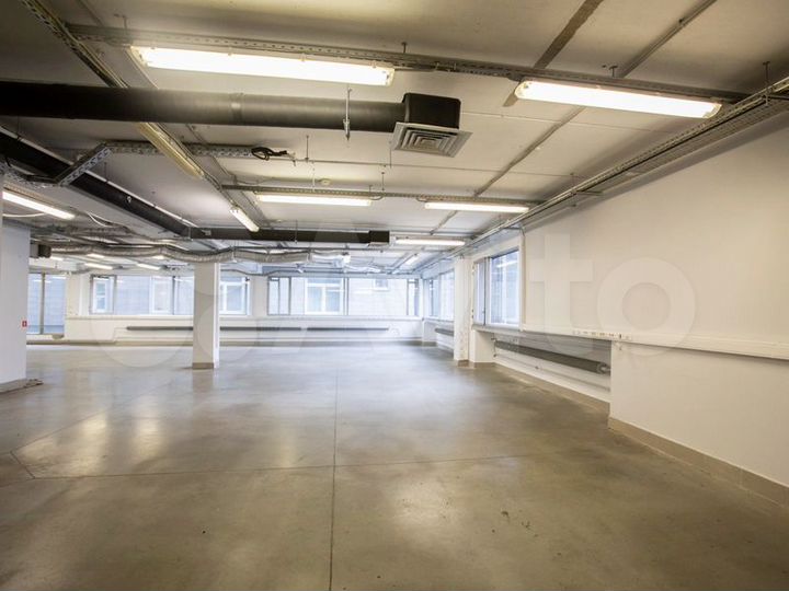 Офисное помещение 420 м²