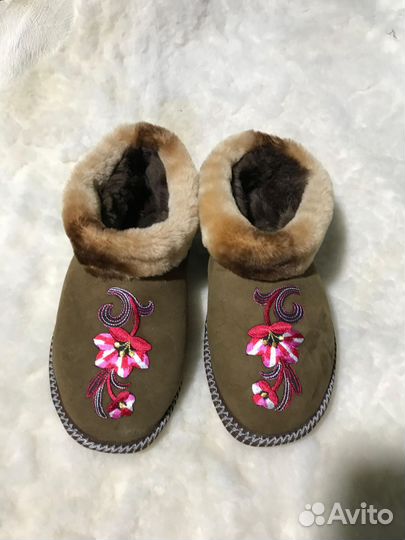 Женские домашние тапочки