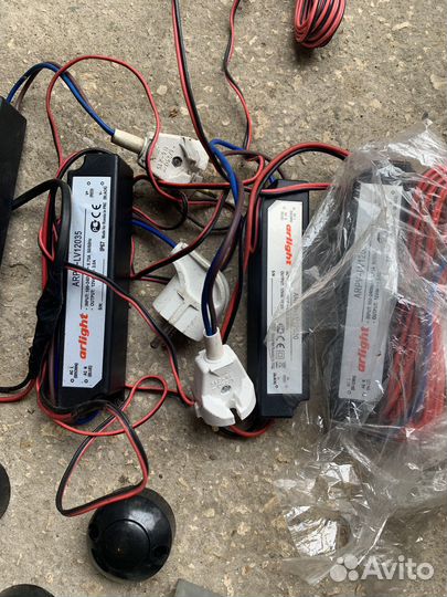 Блоки для питания для замков