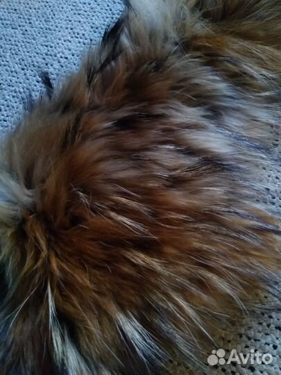 Воротник из натурального меха енота