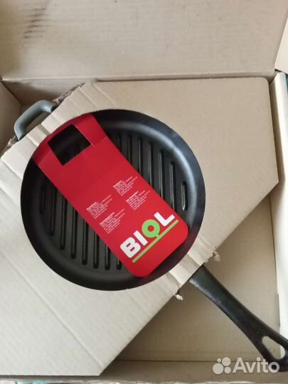 Новая сковорода гриль в упаковке 26см