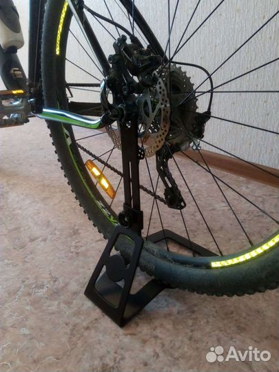 Велоподставка, переднее колесо от Specialized