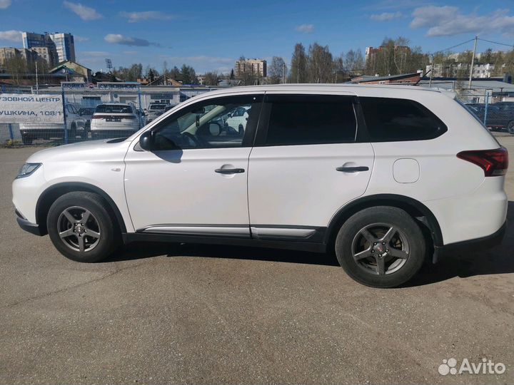 Mitsubishi Outlander 2.0 CVT, 2016, 205 000 км