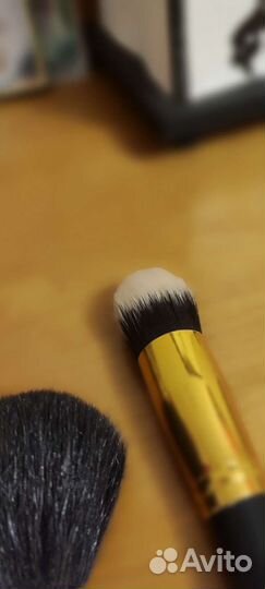 Кисти для макияжа